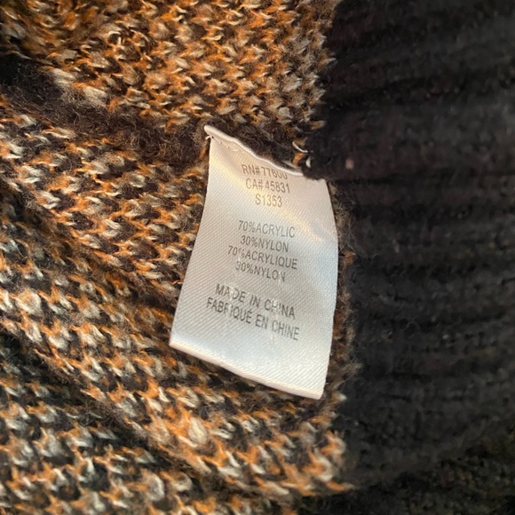 Saltwater Luxe Sweater Size Small - Picture 7 of 7